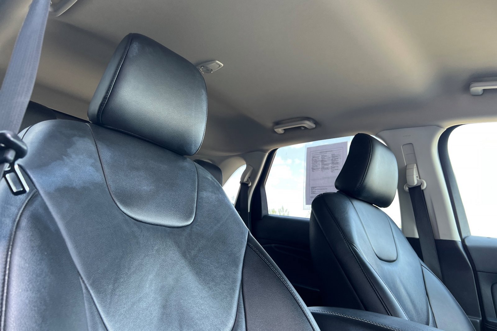 Used 2022 Ford Edge Titanium image 16