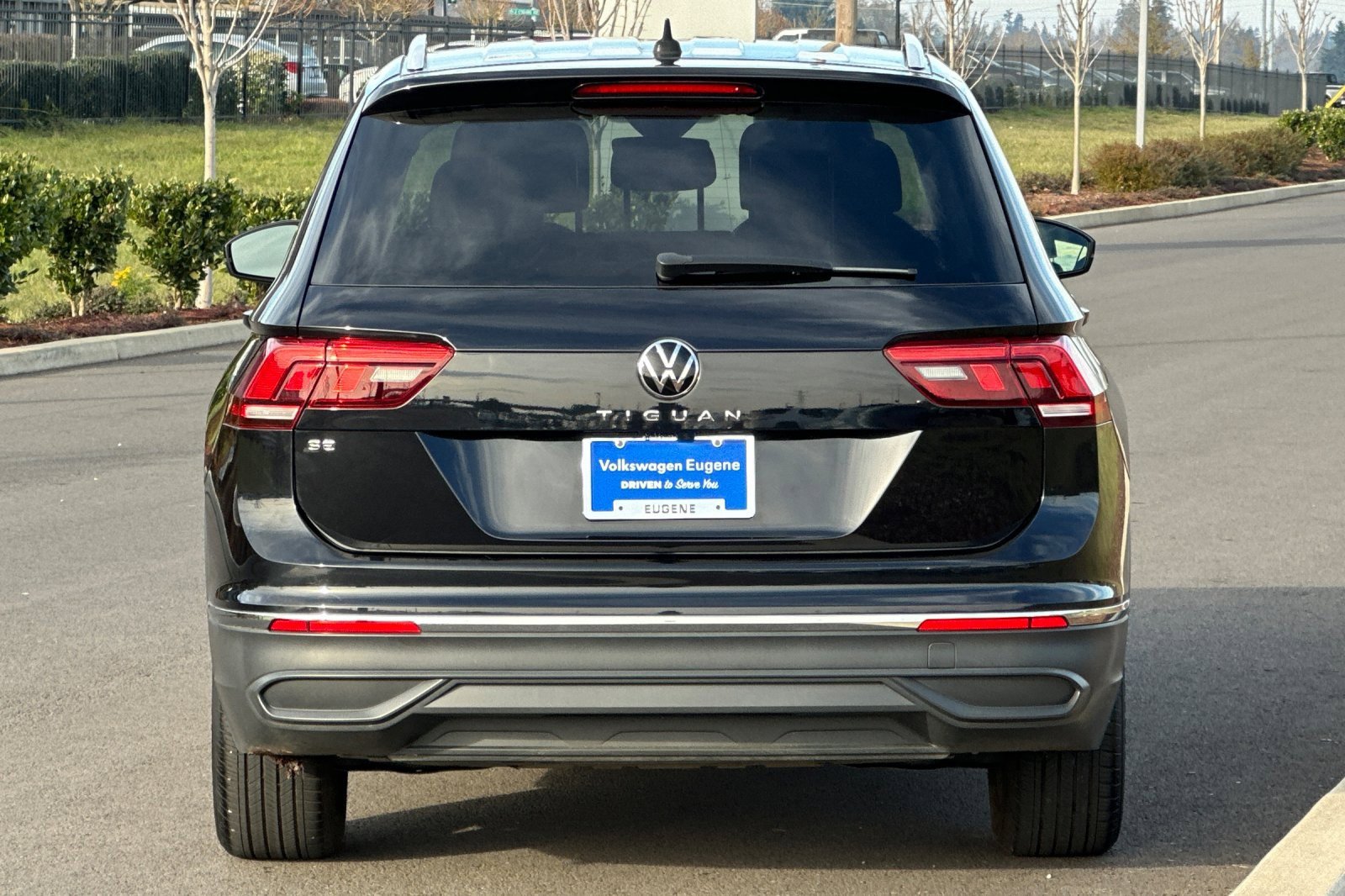 Used 2022 Volkswagen Tiguan SE image 4