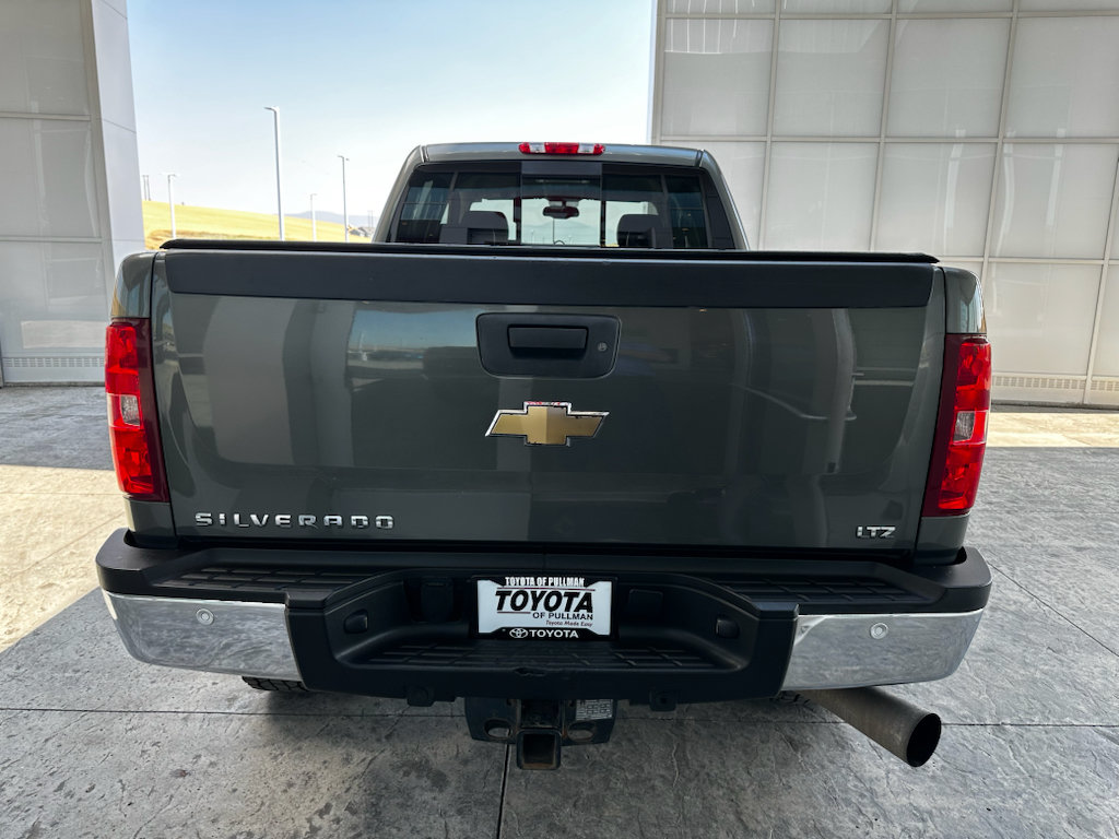 Used 2011 Chevrolet Silverado 2500 LTZ w/ LTZ Plus Package AWD/4WD image 7