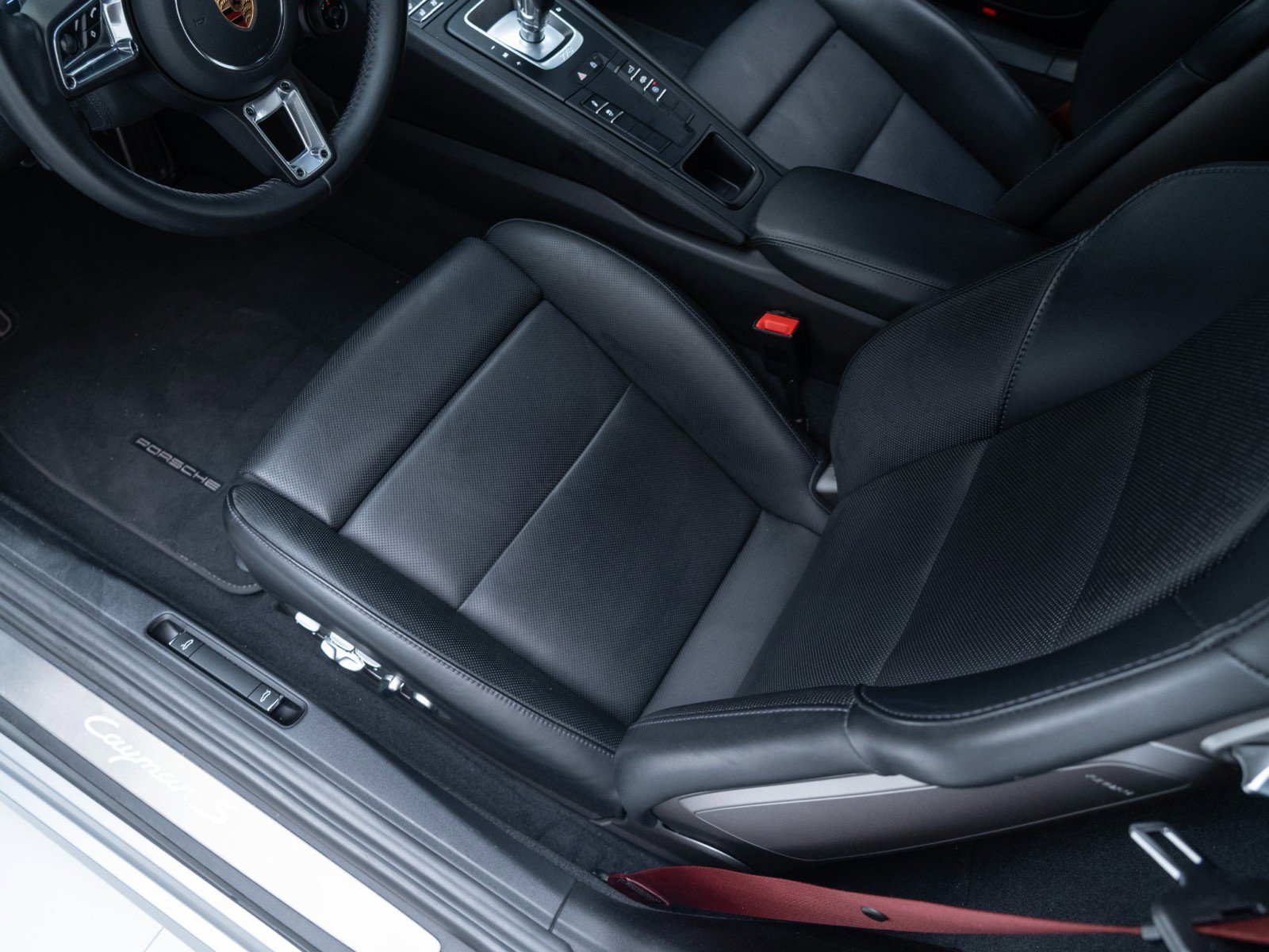 Certified 2025 Porsche 718 Cayman S RWD image 16