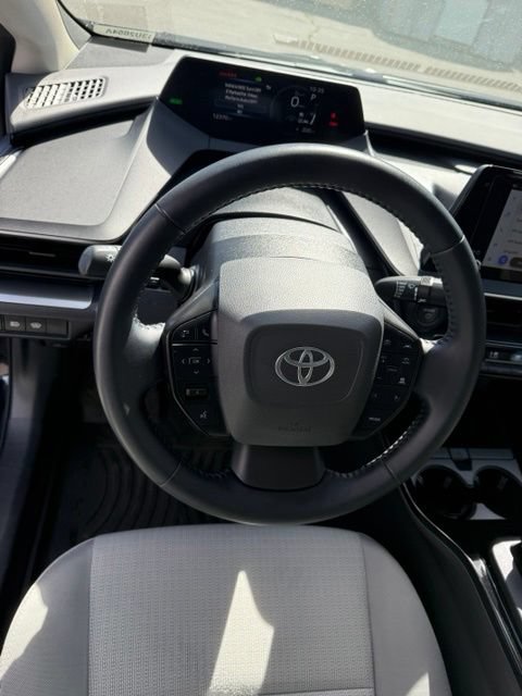 Certified 2023 Toyota Prius LE FWD image 17