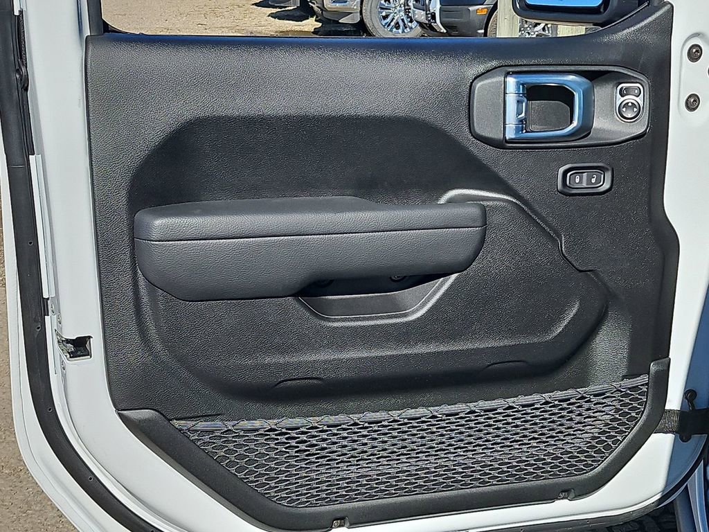 New 2025 Jeep Wrangler Unlimited Rubicon w/ Convenience Group image 31