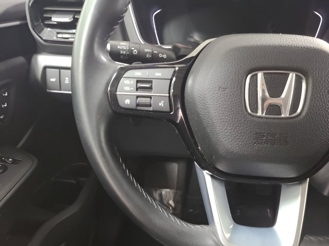 Used 2025 Honda Pilot EX-L image 24