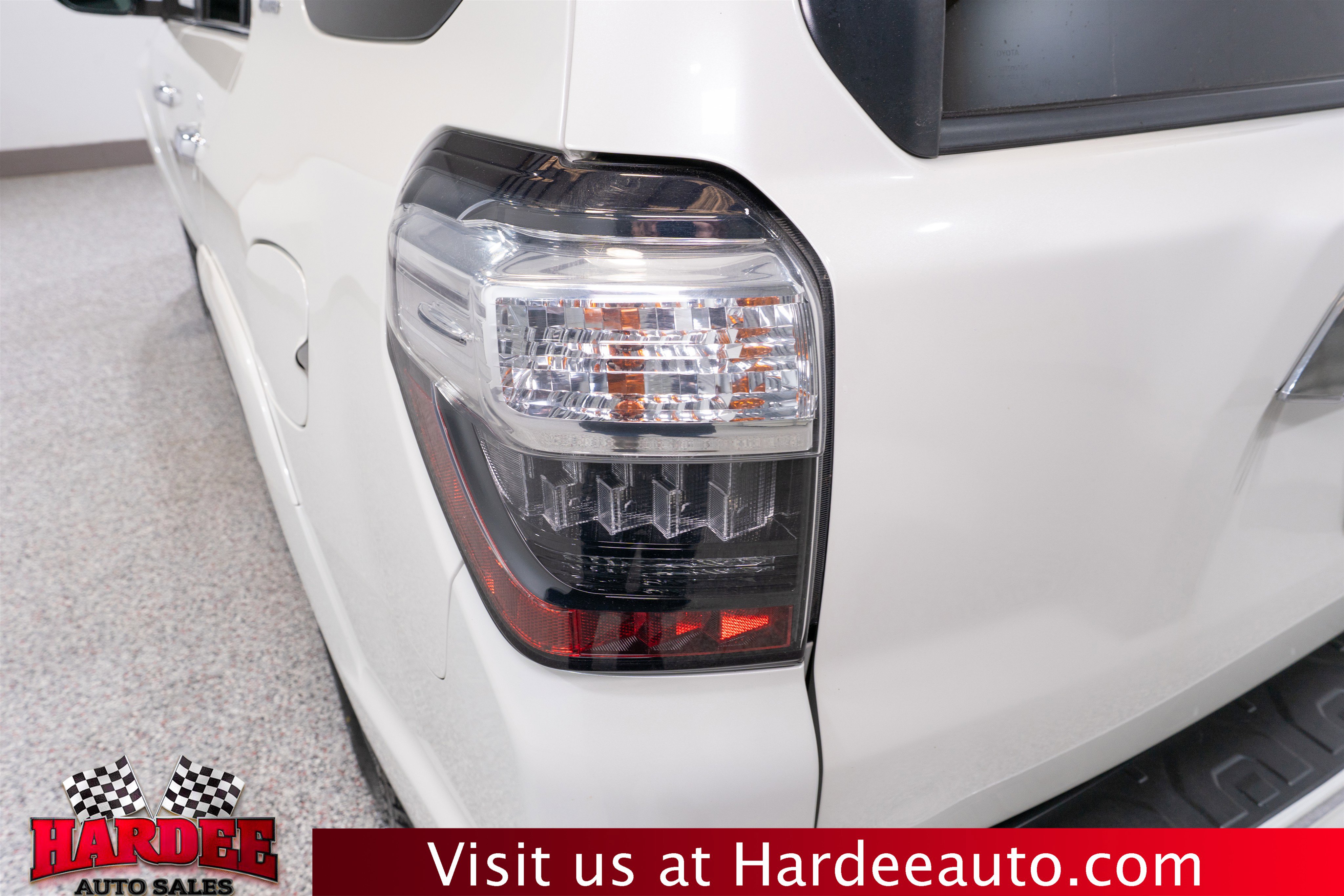 Used 2018 Toyota 4Runner Limited image 9