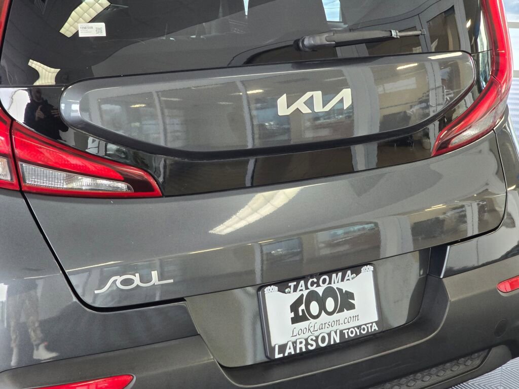 Used 2022 Kia Soul LX w/ Technology Package image 12