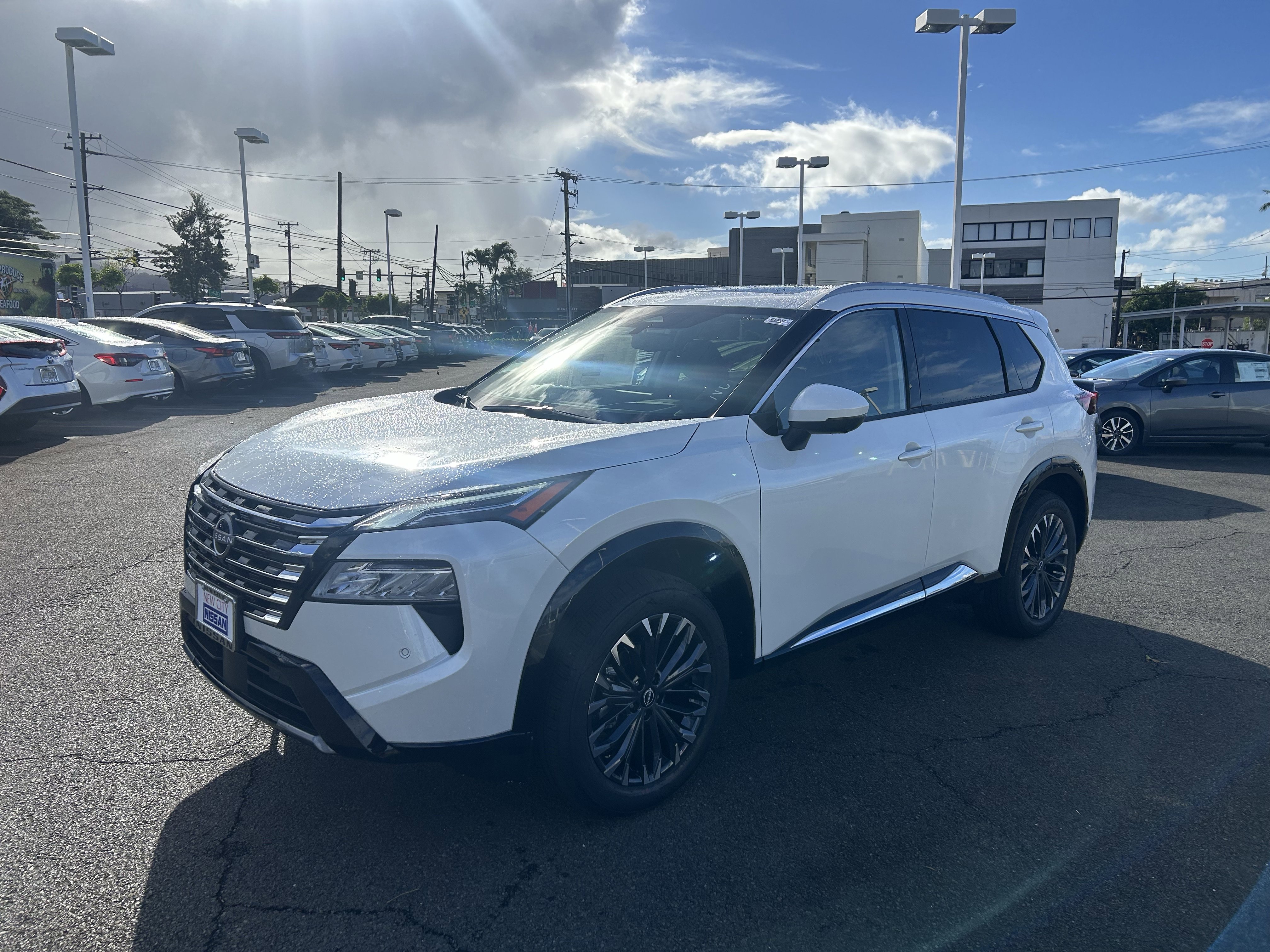 New 2026 Nissan Rogue Platinum image 1