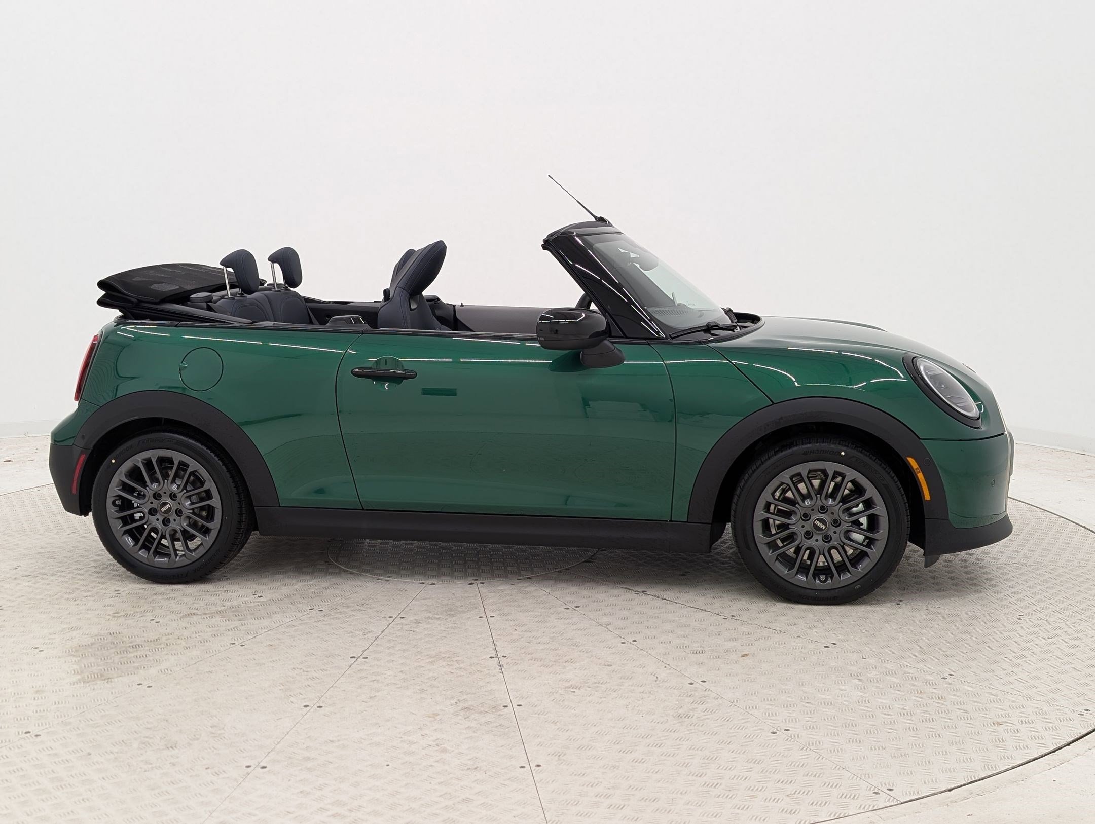 New 2026 MINI Cooper S image 8