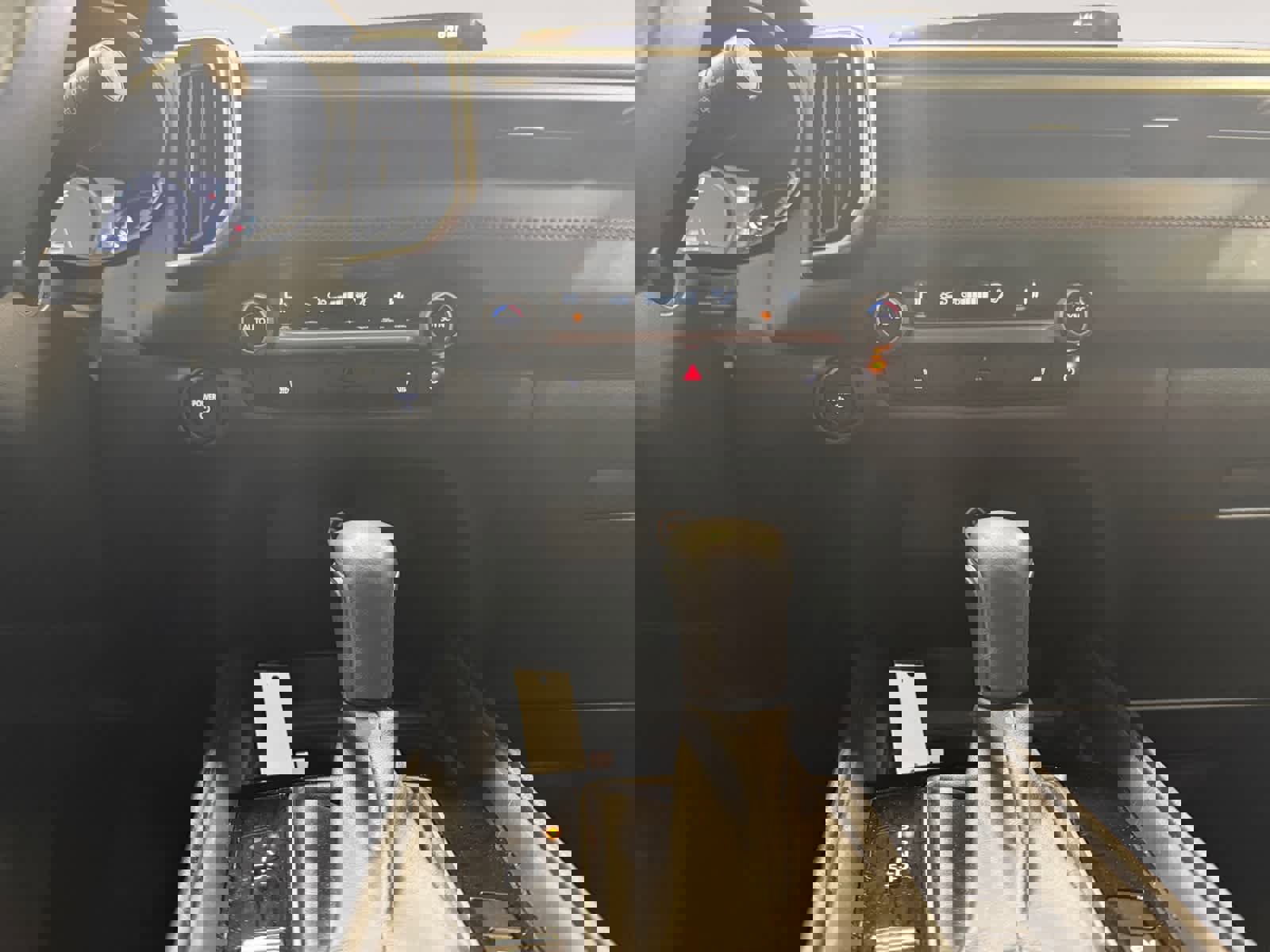 Used 2025 MAZDA CX-50 AWD 2.5 Hybrid w/ Premium Pkg image 12