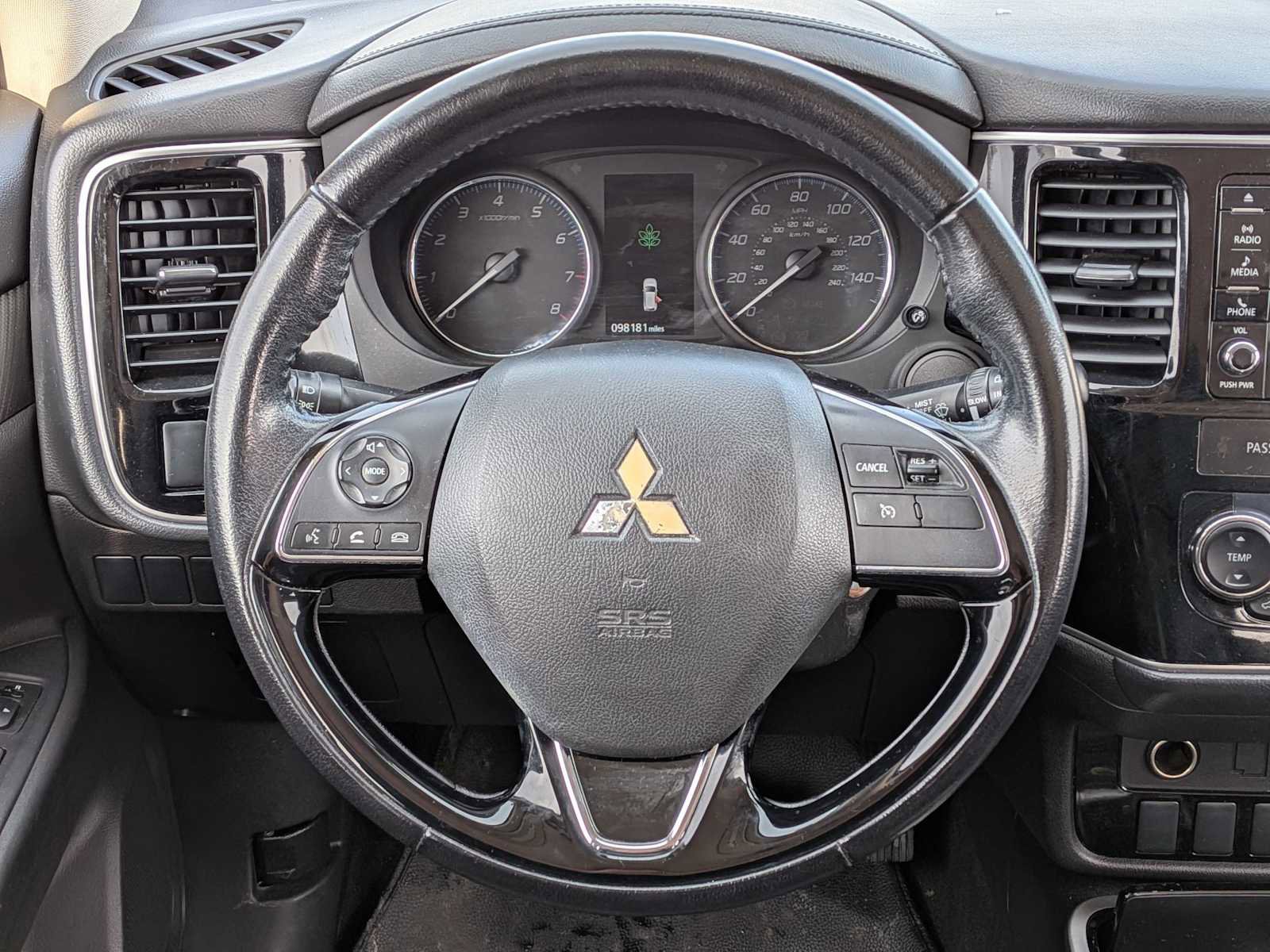 Used 2017 Mitsubishi Outlander ES image 19