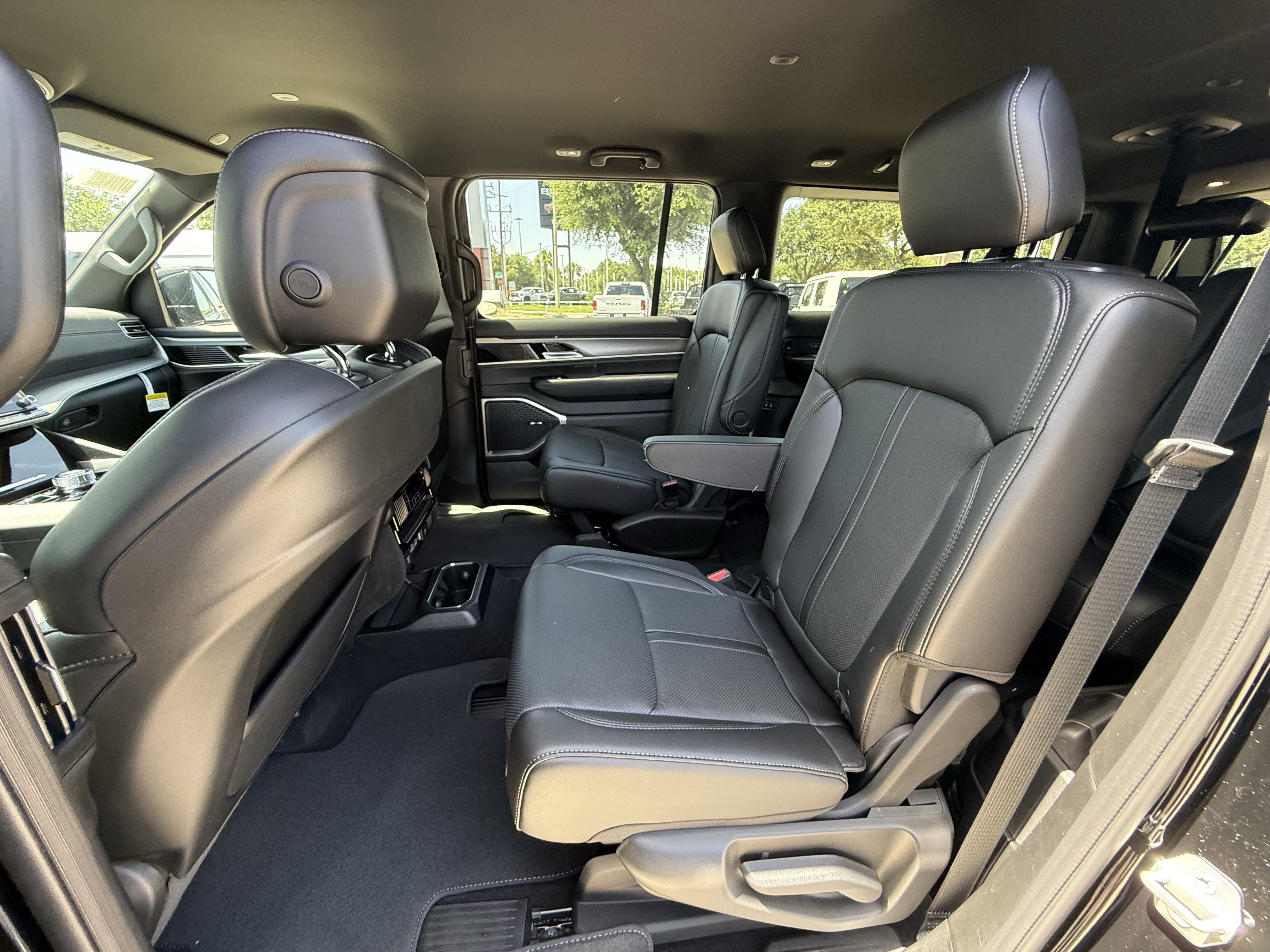 New 2026 Jeep Grand Wagoneer L 4WD image 16