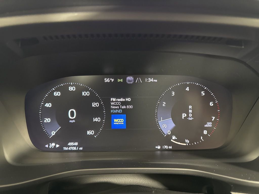 Used 2019 Volvo XC40 T5 Momentum image 27