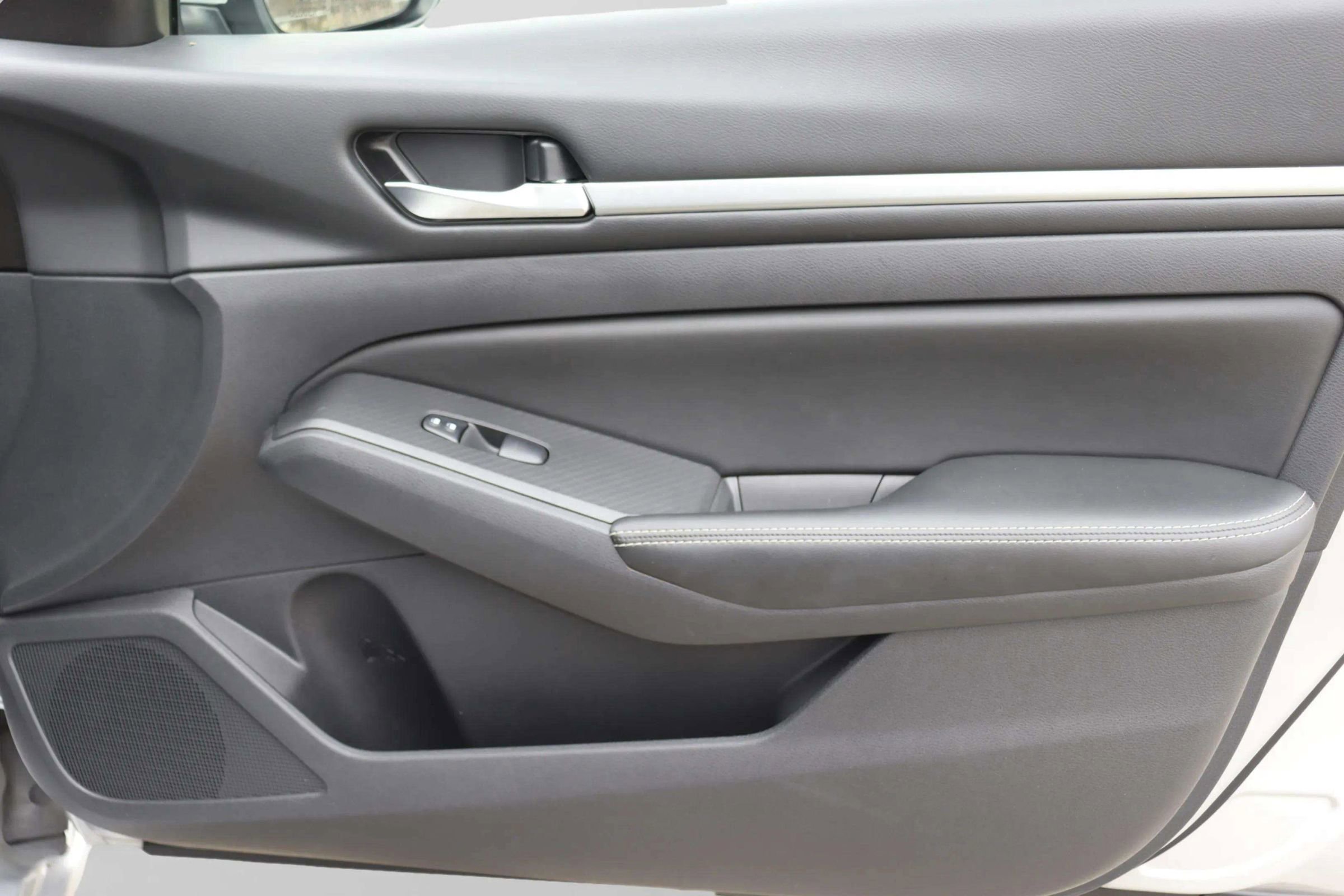 Used 2022 Nissan Altima 2.5 SV image 32