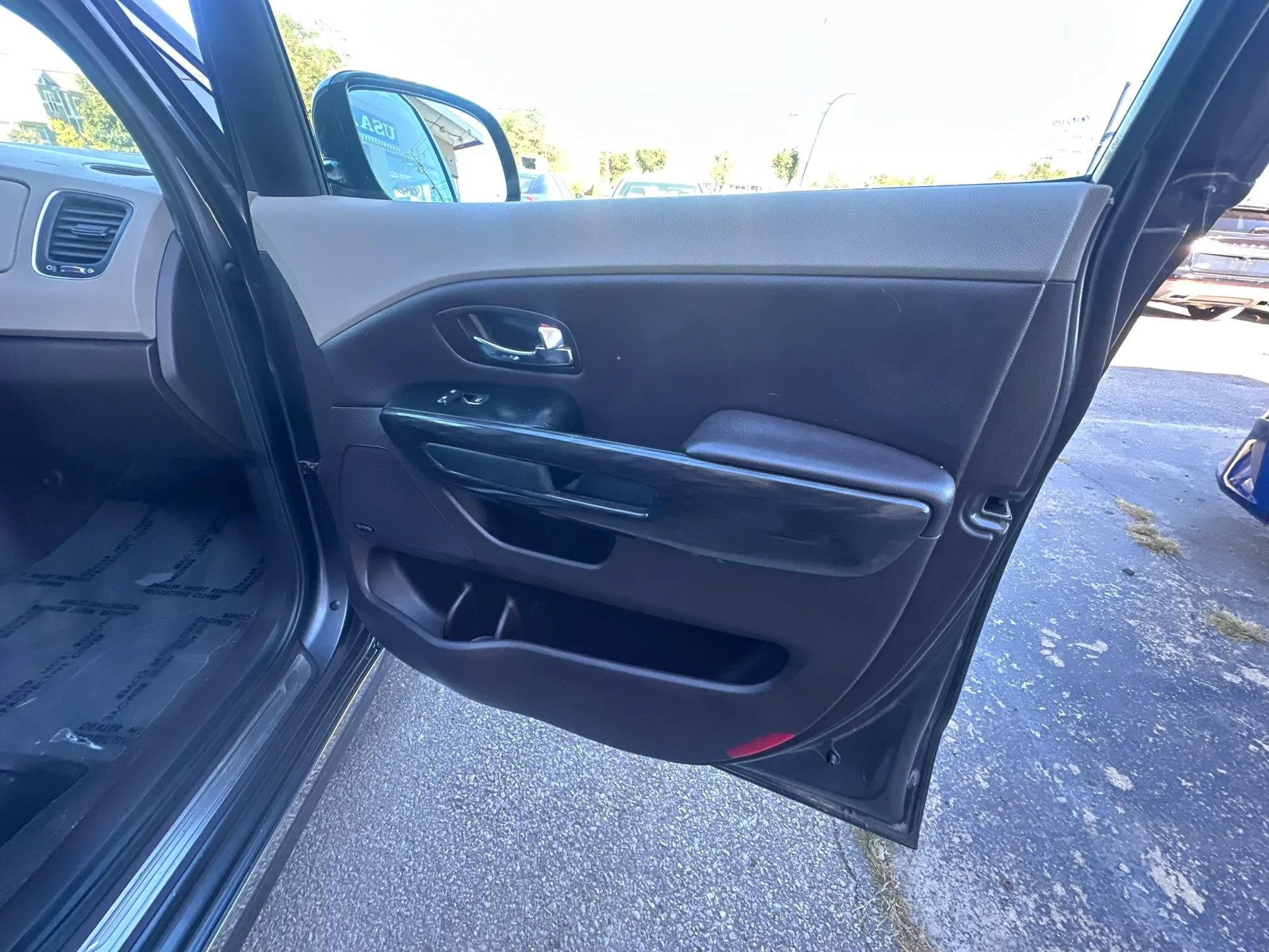 Used 2017 Kia Sedona SX Limited w/ SXL Prestige Package FWD image 28