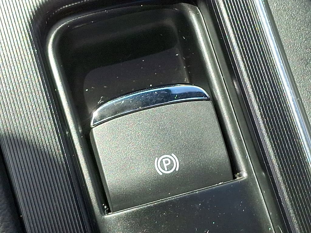 Used 2025 Lincoln Corsair Grand Touring w/ Equipment Group 301A image 26