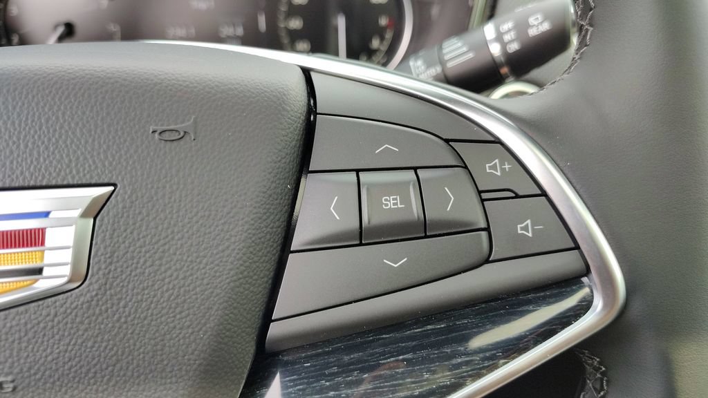 New 2025 Cadillac XT5 Premium Luxury w/ LPO, Floor Liner Package AWD/4WD image 22