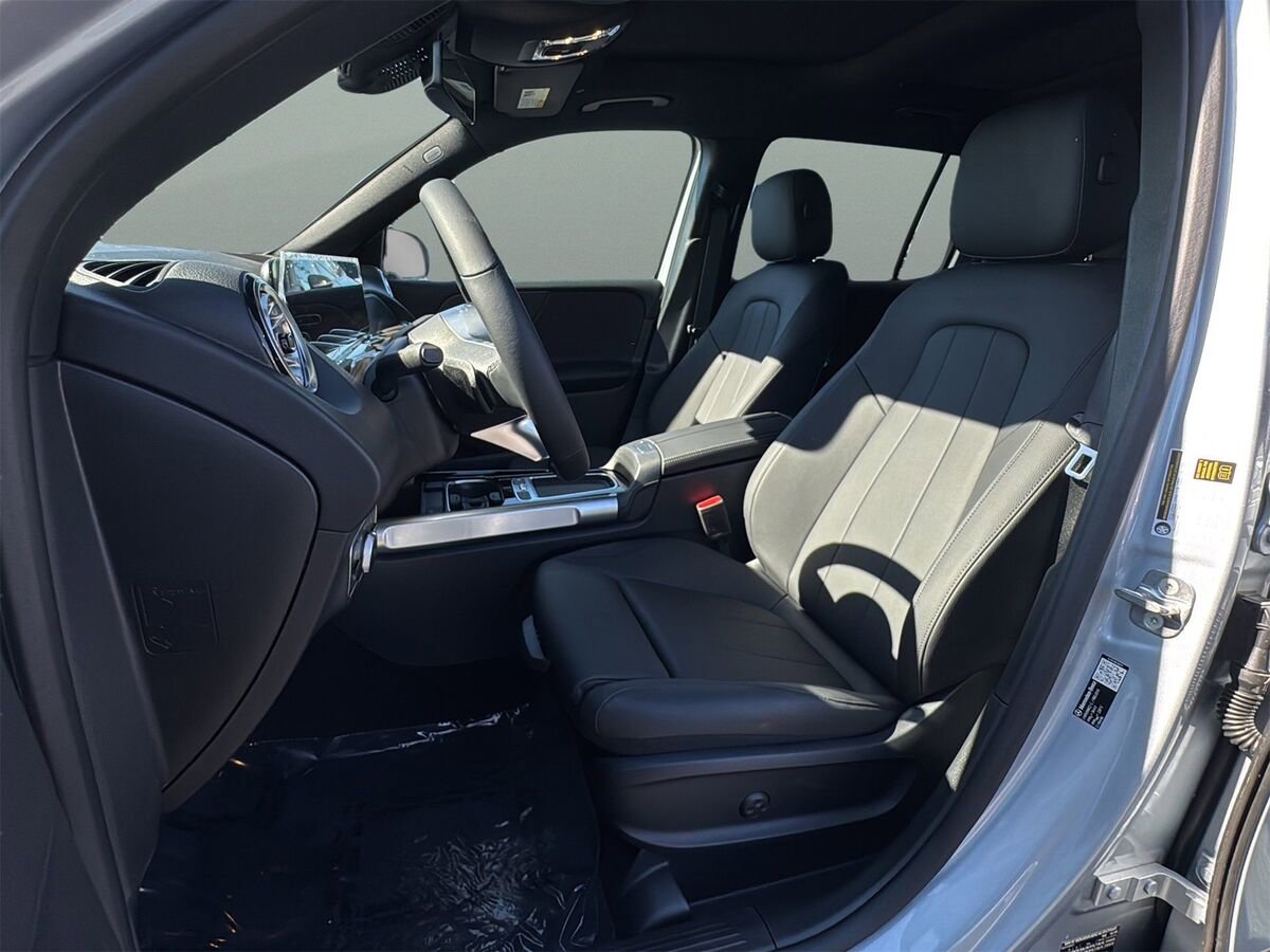 New 2026 Mercedes-Benz GLB 250 image 14