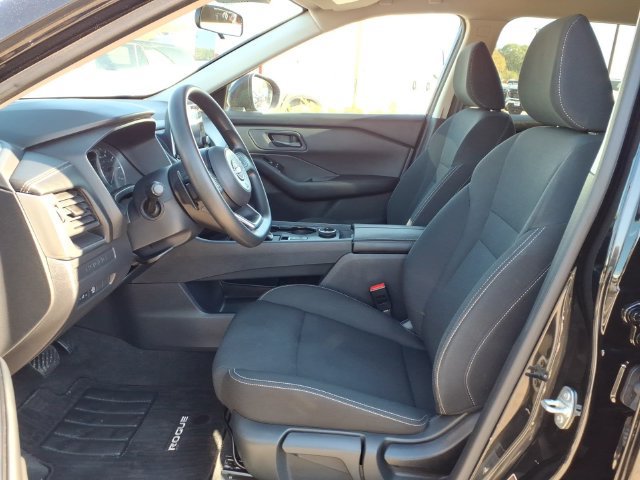 Used 2024 Nissan Rogue S AWD/4WD image 6