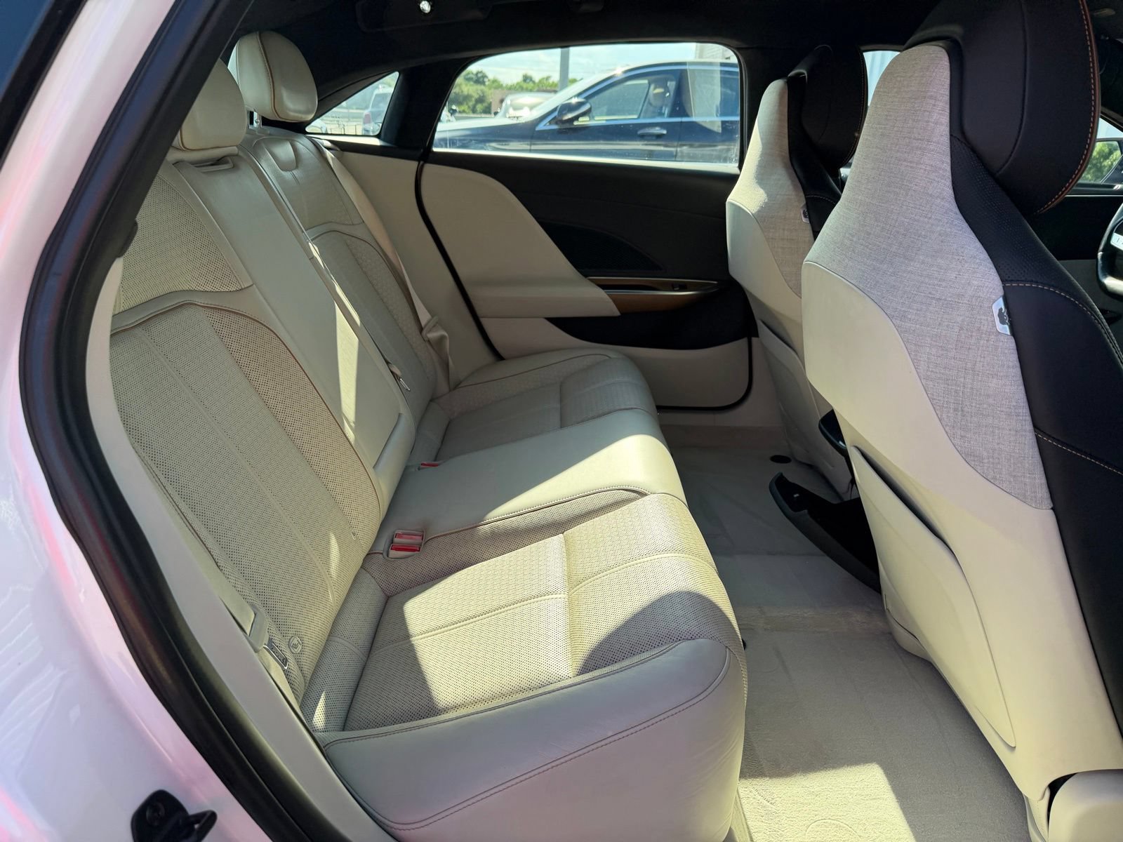 Used 2022 Lucid Air Grand Touring AWD/4WD image 22