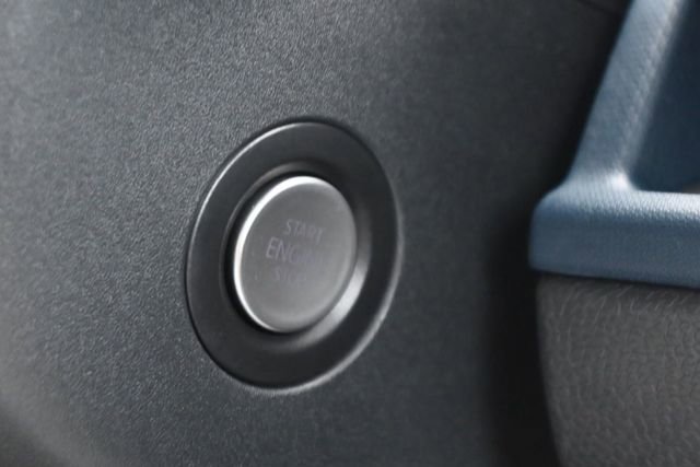 New 2025 Volkswagen ID. Buzz Pro S image 17