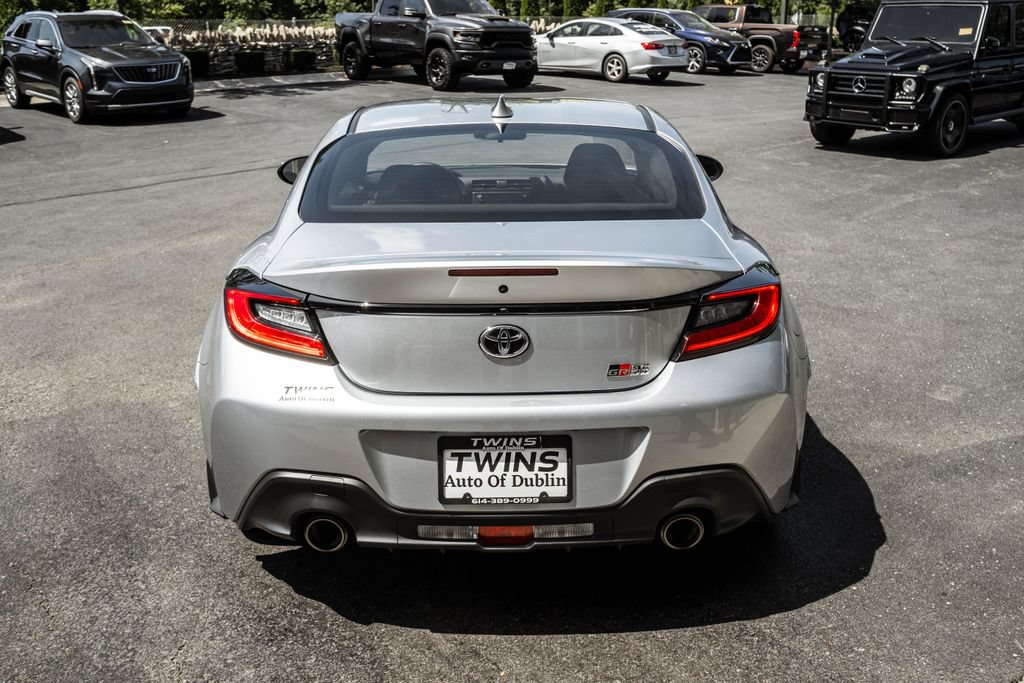 Used 2025 Toyota GR86 RWD image 32