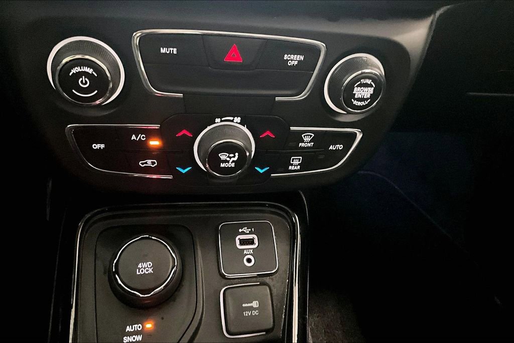 Used 2019 Jeep Compass Limited image 15