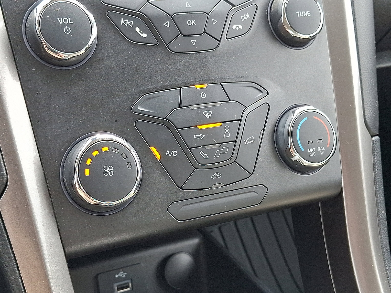 Used 2019 Ford Fusion S image 17