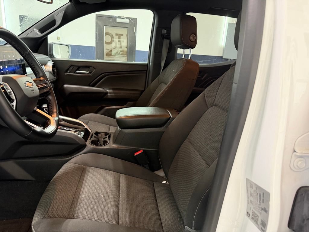 Used 2023 Chevrolet Colorado LT w/ LT Convenience Package II AWD/4WD image 12
