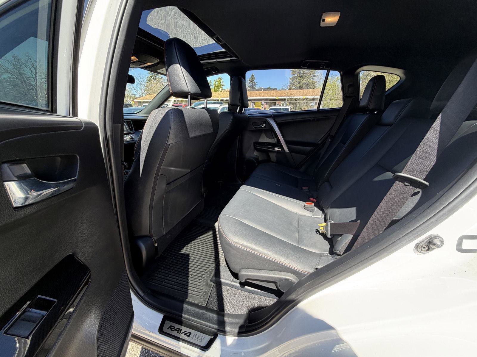 Used 2017 Toyota RAV4 SE w/ Advanced Technology Package AWD/4WD image 23