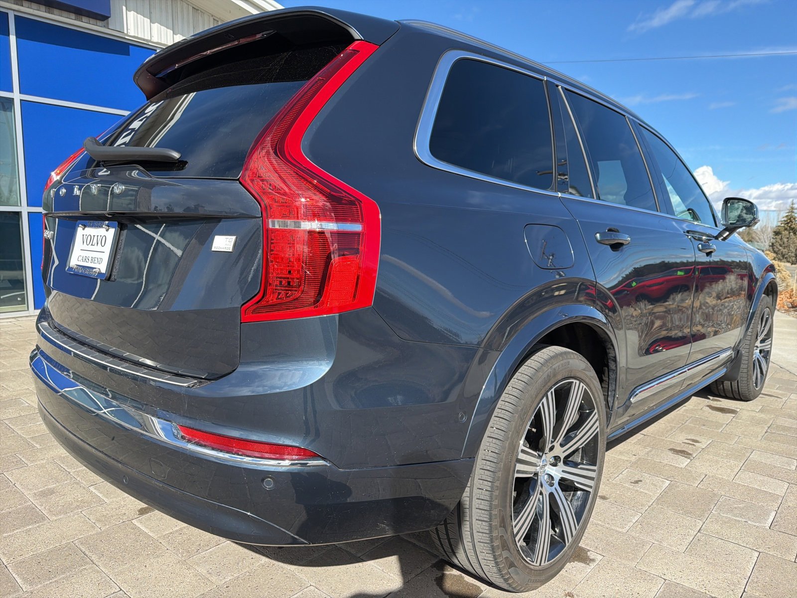 Used 2024 Volvo XC90 T8 Ultimate w/ Protection Package Premier image 2