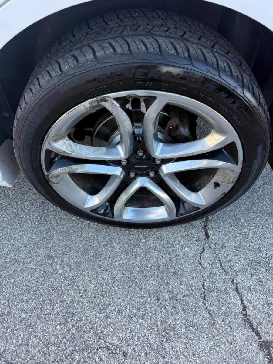 Used 2013 Ford Edge Sport w/ Driver Entry Pkg image 25