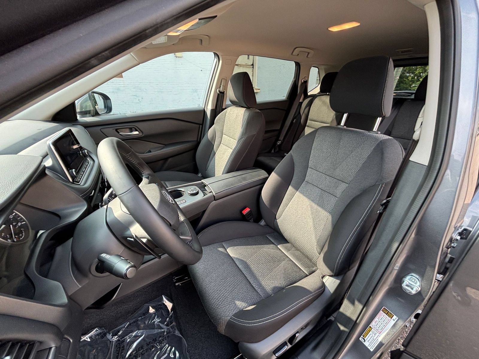 Used 2026 Nissan Rogue SV AWD/4WD image 38