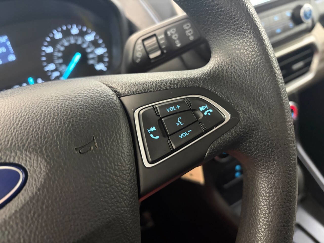 Used 2020 Ford EcoSport S AWD/4WD image 18