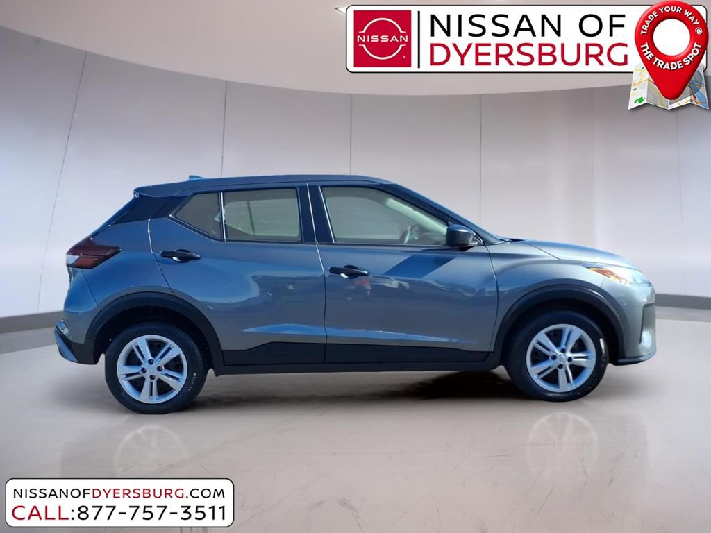 Used 2024 Nissan Kicks S image 2
