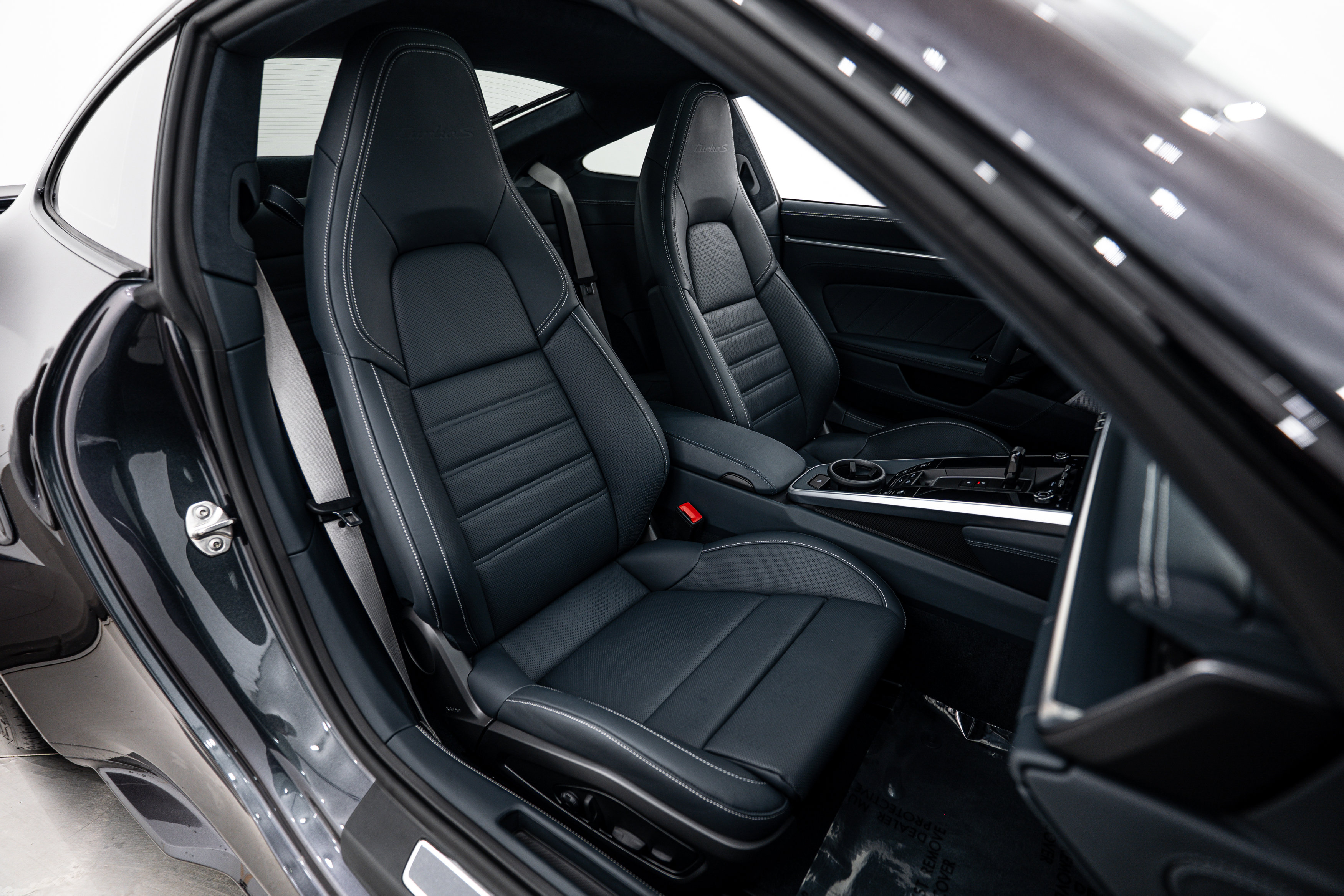 Certified 2022 Porsche 911 Turbo S AWD/4WD image 16