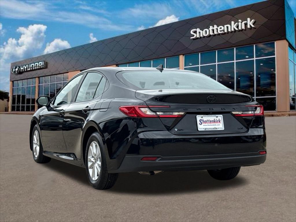 Used 2025 Toyota Camry LE w/ Convenience Package FWD image 8