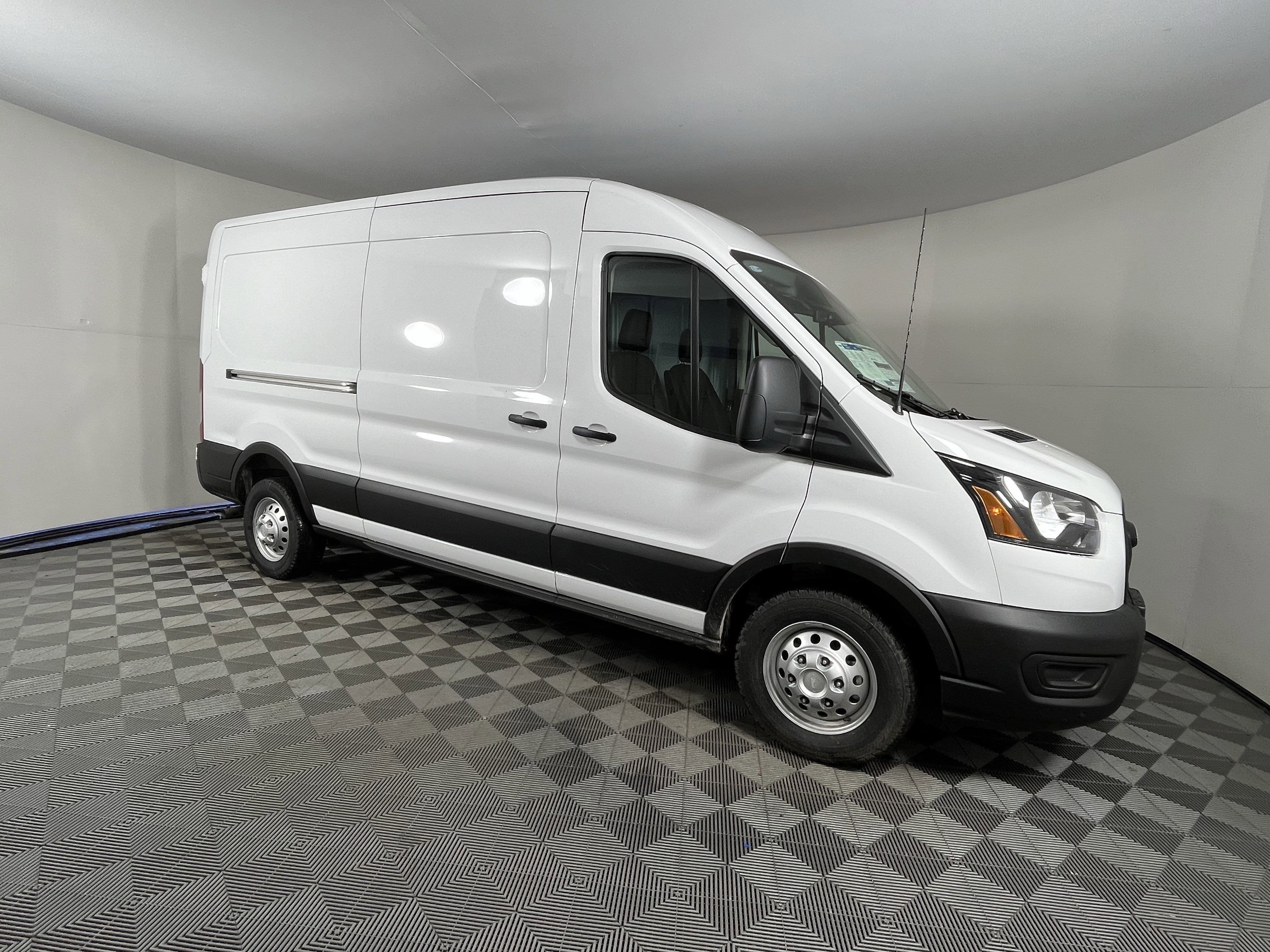 New 2026 Ford Transit 250 148 Medium Roof Extended AWD image 7