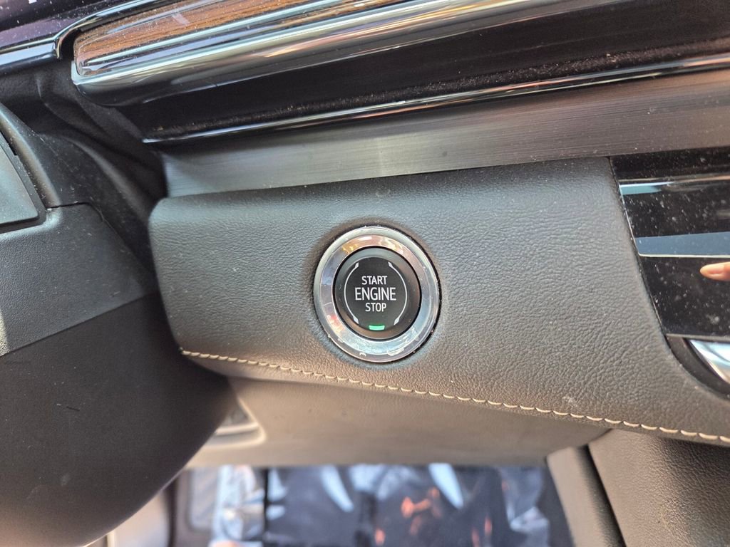 Used 2023 Cadillac Escalade Premium Luxury image 30