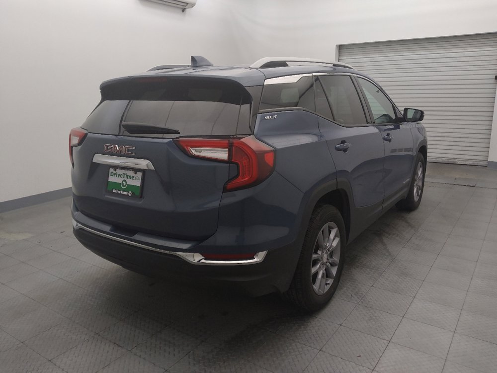 Used 2024 GMC Terrain SLT AWD/4WD image 9