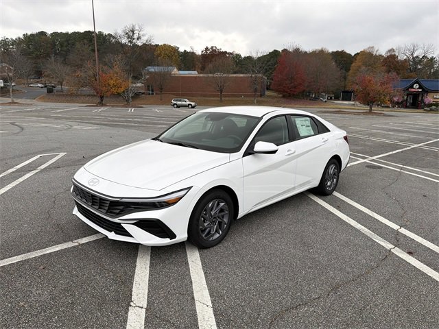 New 2026 Hyundai Elantra Blue image 3