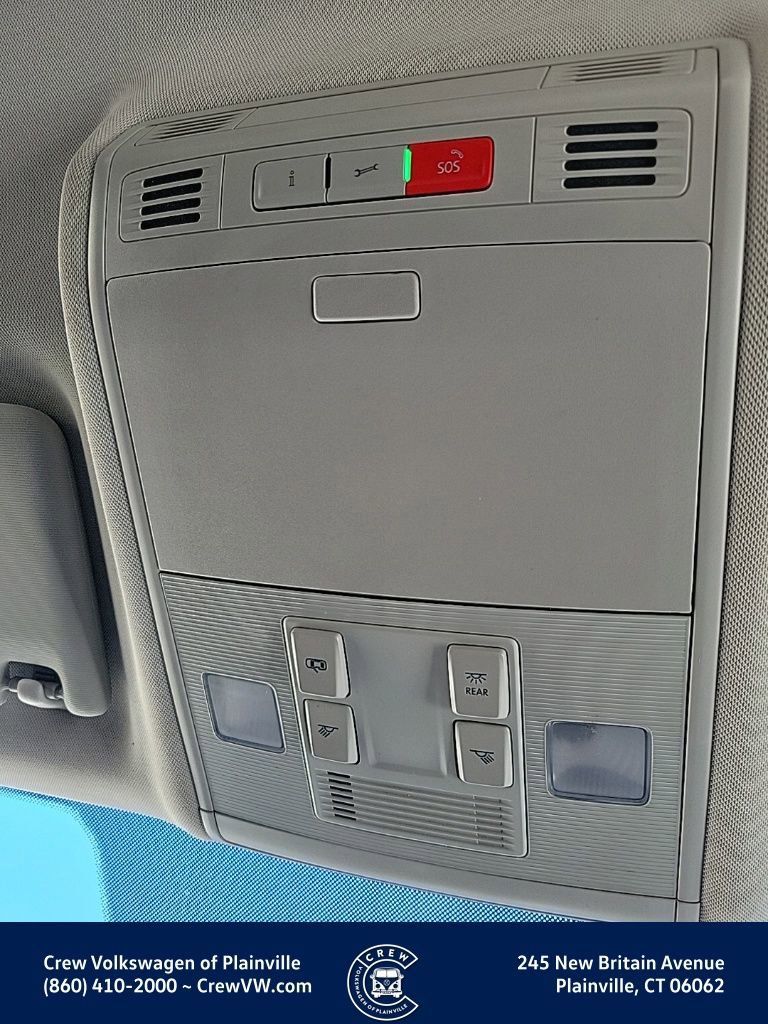 Certified 2022 Volkswagen Taos SE image 11