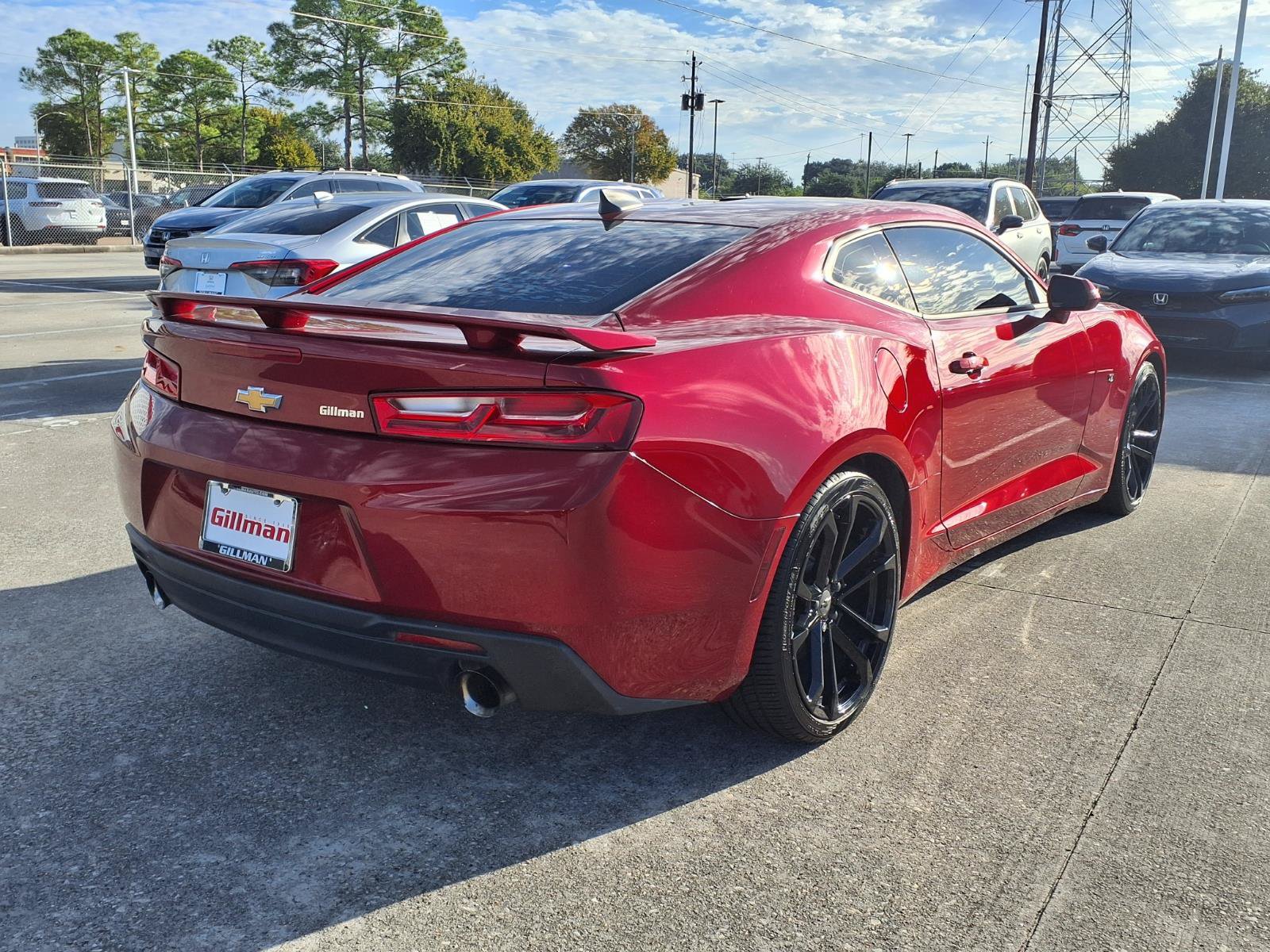 Used 2018 Chevrolet Camaro LT RWD image 5