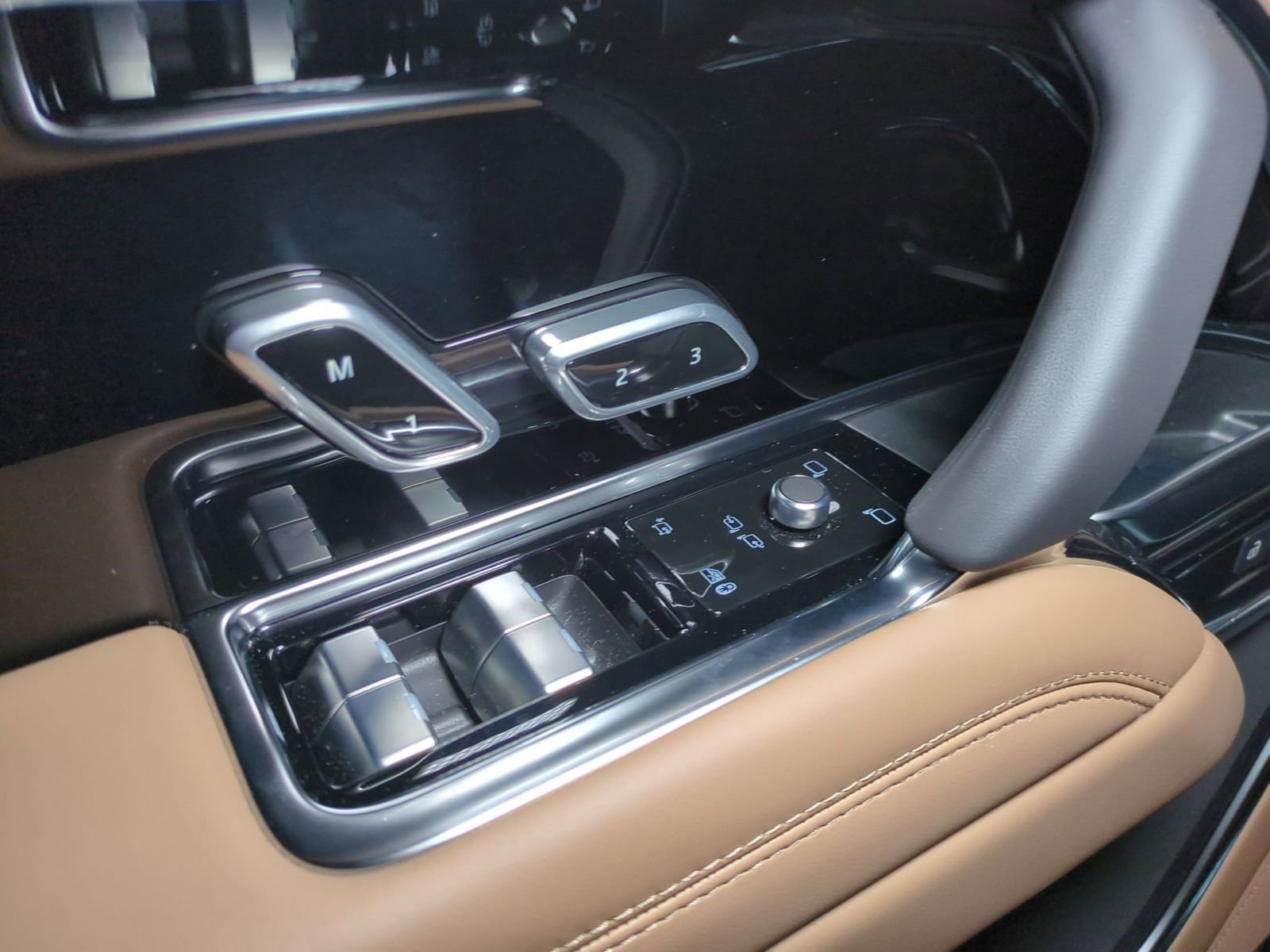 New 2026 Land Rover Range Rover SE AWD/4WD image 12