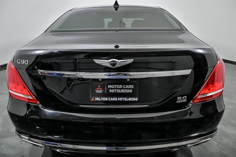 Used 2017 Genesis G90 5.0 Ultimate AWD/4WD image 9