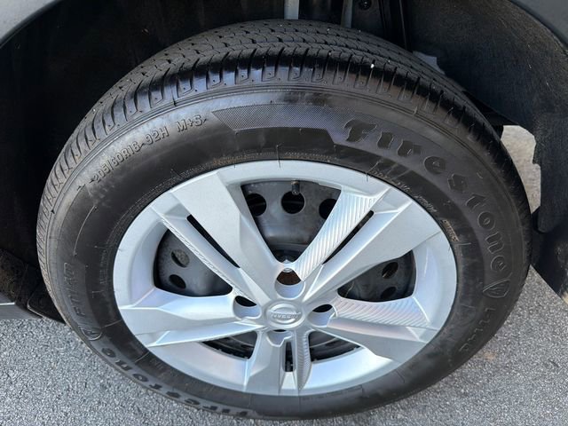 Used 2025 Nissan Kicks Play S FWD image 19