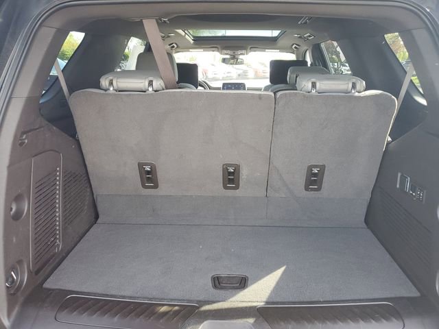 Certified 2021 GMC Yukon SLT w/ SLT Luxury Plus Package AWD/4WD image 7