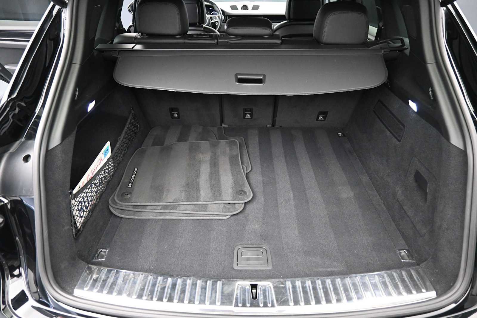 Certified 2021 Porsche Cayenne AWD/4WD image 18