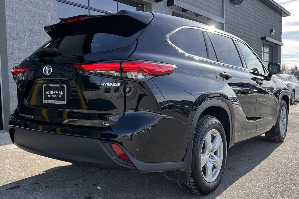 Used 2021 Toyota Highlander LE image 8