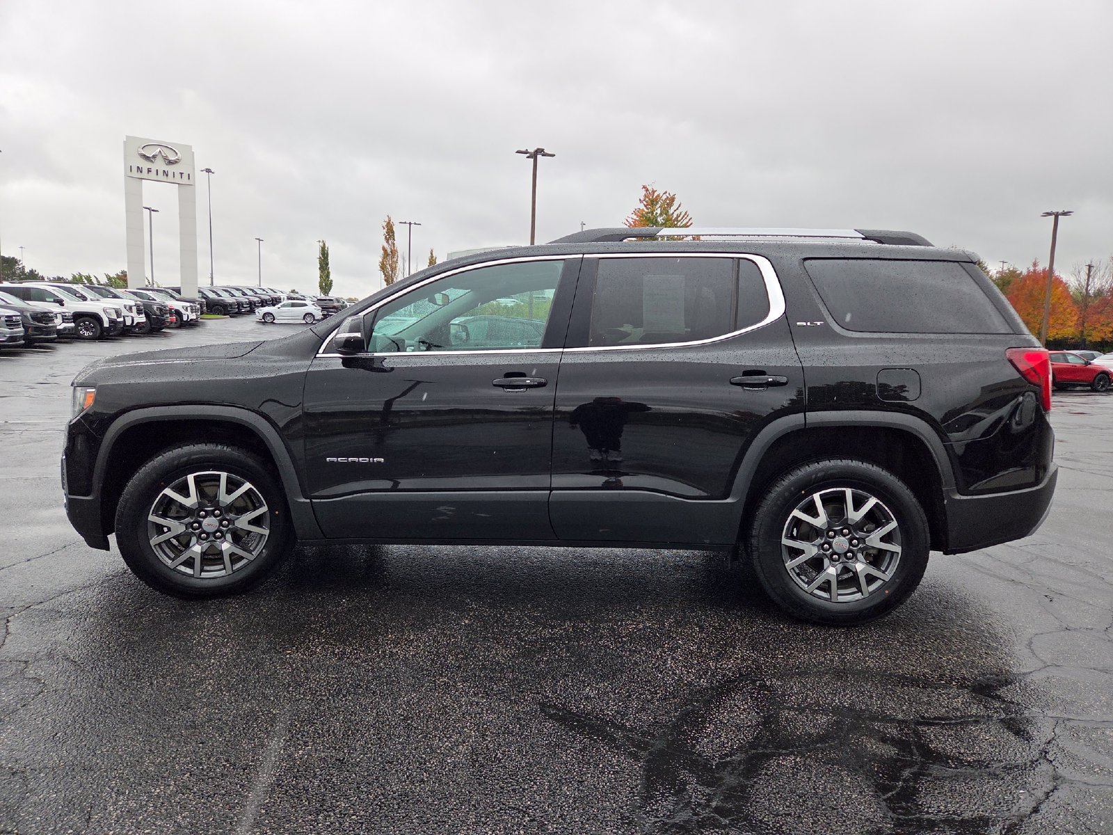 Used 2023 GMC Acadia SLT w/ Technology Package AWD/4WD image 16