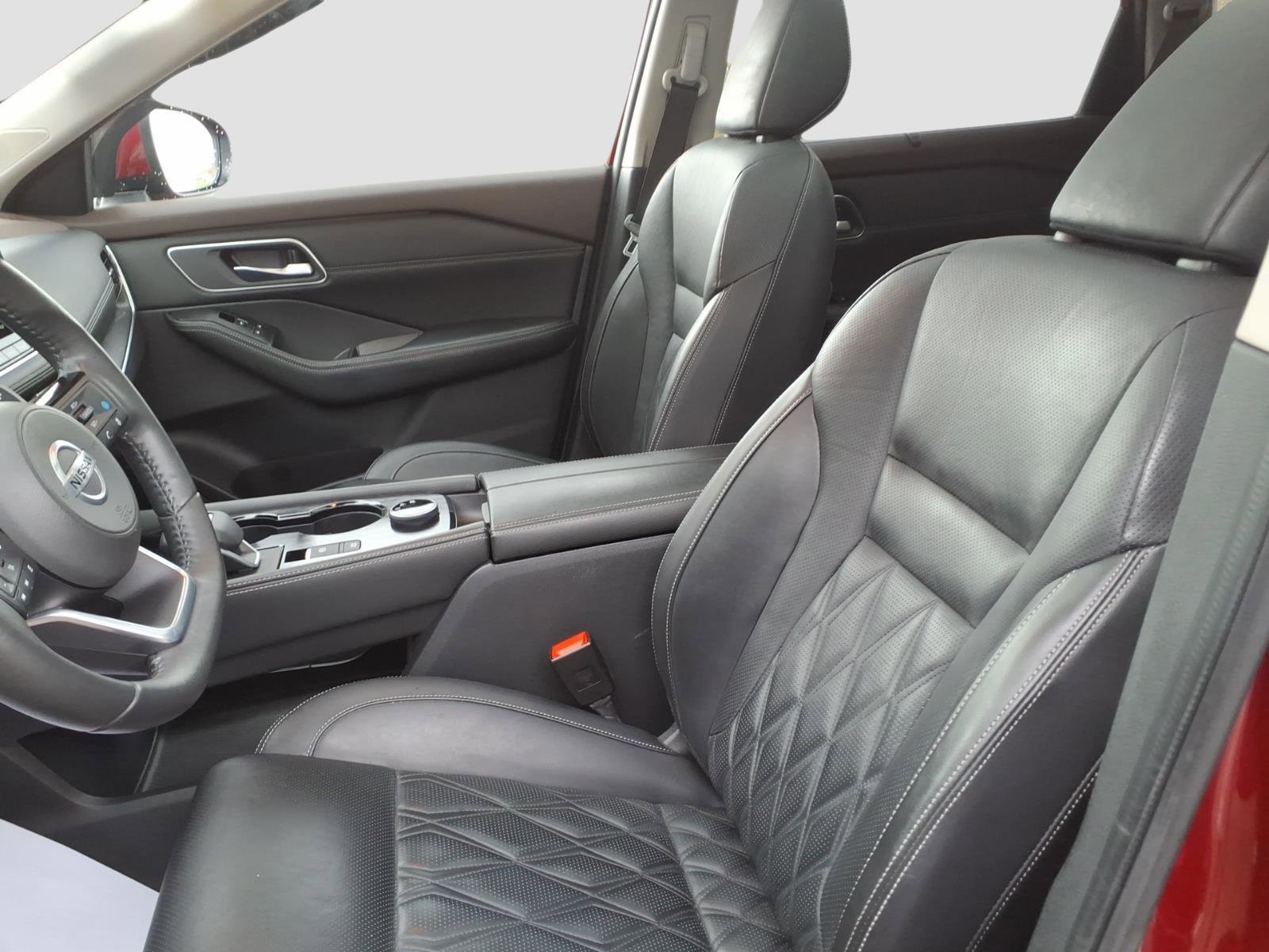 Certified 2021 Nissan Rogue Platinum image 11