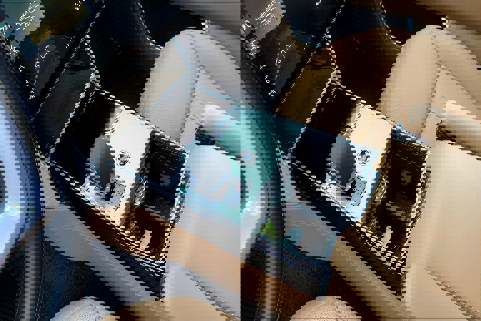 New 2025 Land Rover Range Rover Long Wheelbase SE image 7